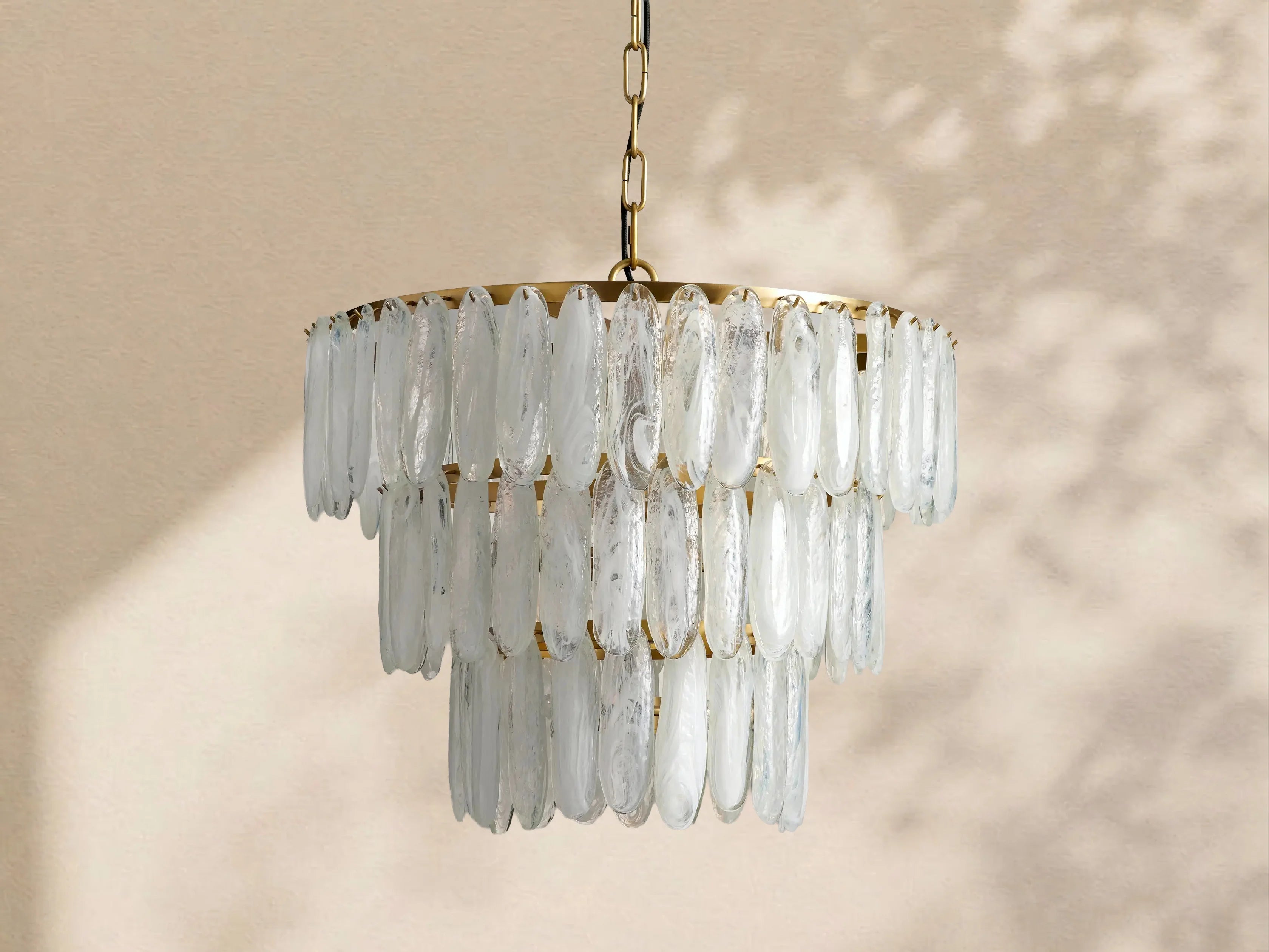 Verna Chandelier-Manorlights