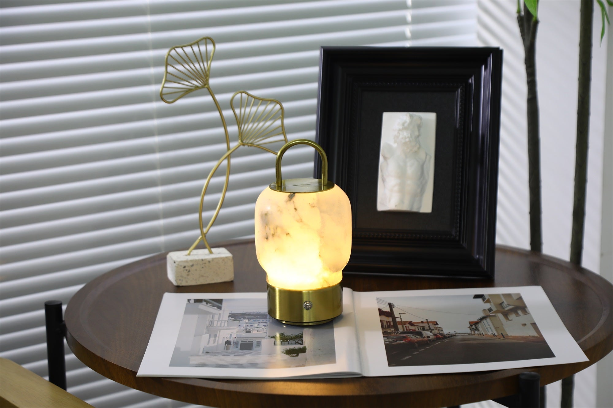 Alabaster Portable Rechargeable Table Lamp - Vakkerlight