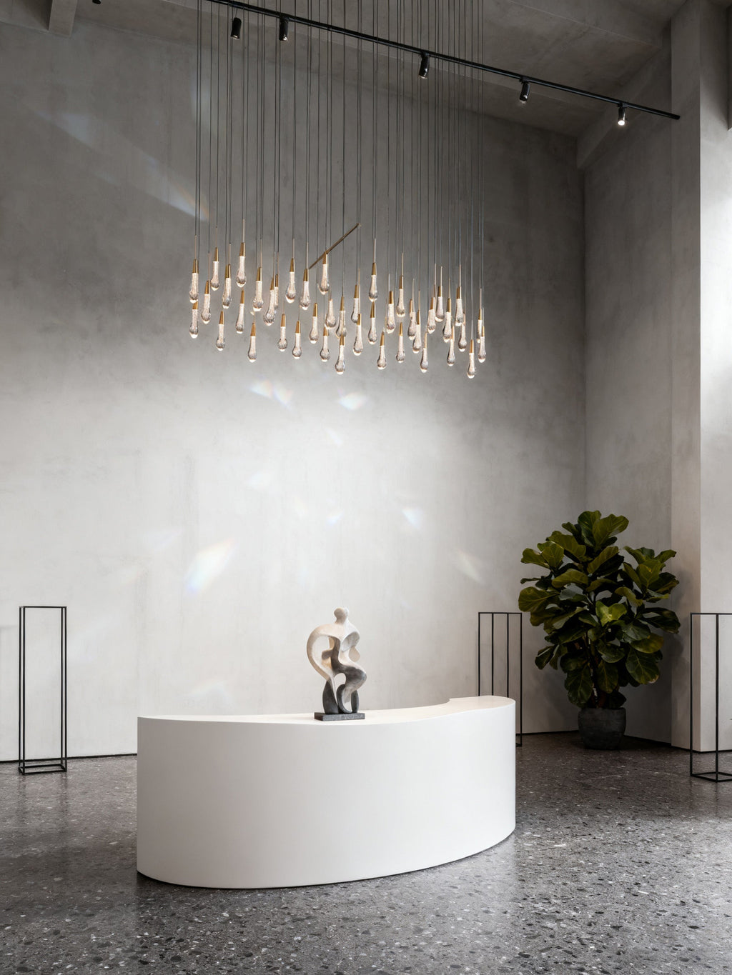 70'' Linear Chandelier Modern Glass Teardop Dining Room Chandelier in Brass-现代灯-Manorlights