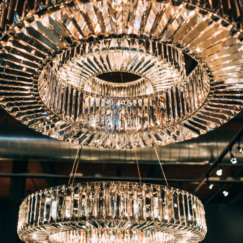 Lito Round Crystals Chandelier-Chandelier-Manorlights