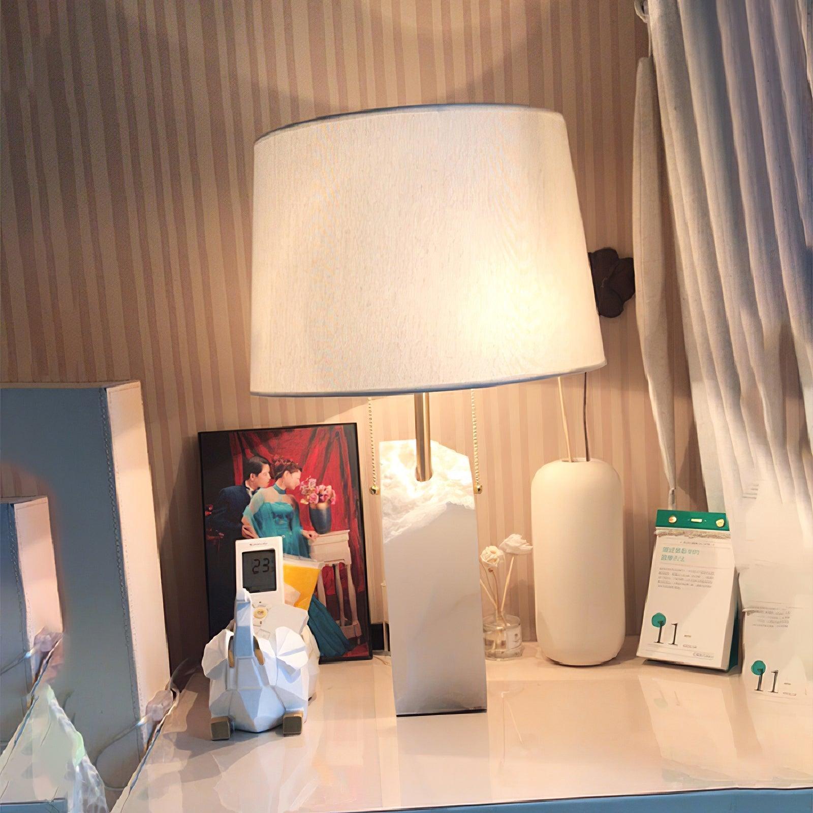 Raw Alabaster Table Lamp - Vakkerlight