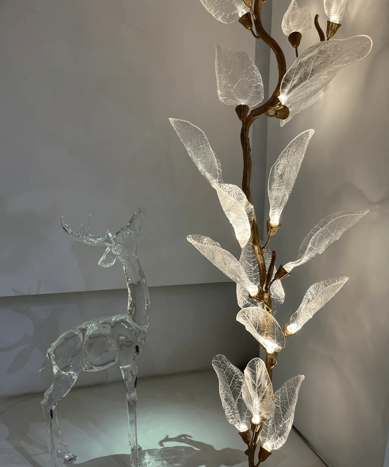 Creative Bionic Resin Leaves Chandelier for Living Room/Dining Room/Staircase - Wall Lamp/W31.5"*H70.8"Warm Light -  Manorlights
